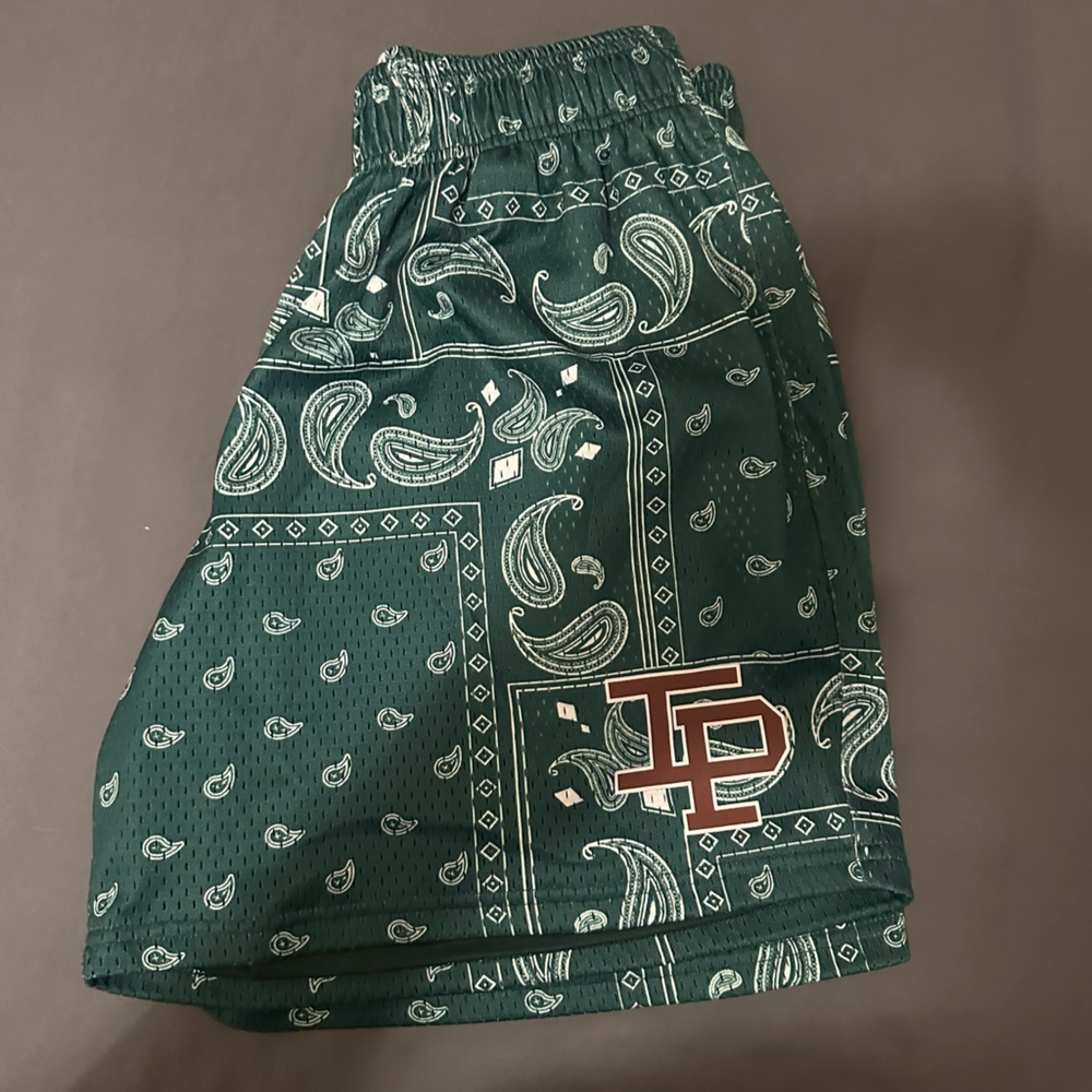 Green Paisley Patterned Shorts